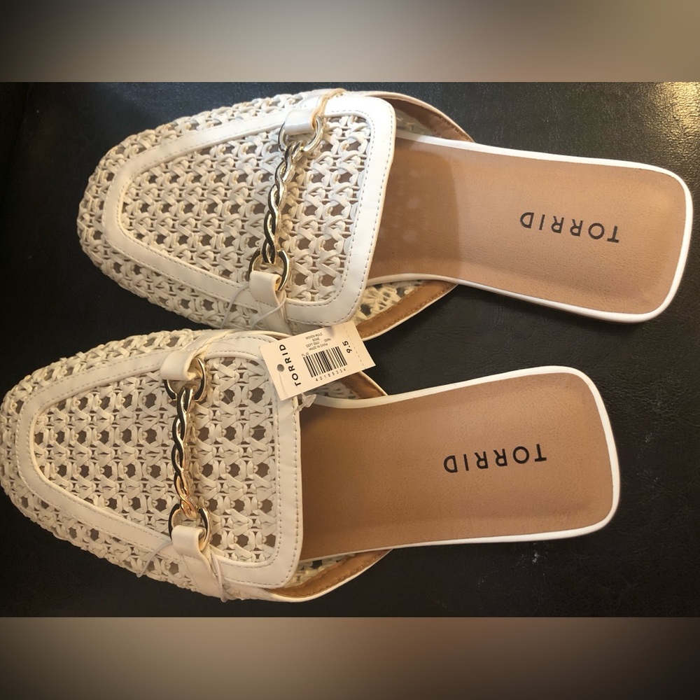 9.5W Woven Slides (Torrid)